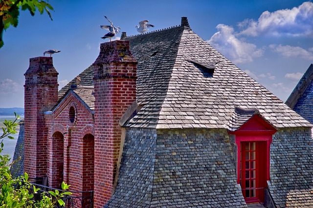 rooferroofingslate-roofslate-roof-repair-640x480-15407084.jpeg