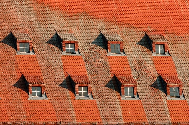 rooferroofingslate-roofslate-roof-repair-640x480-83346714.jpeg