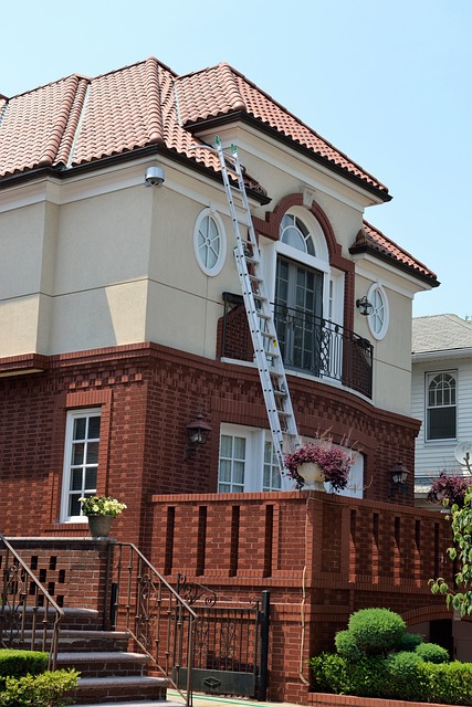 rooferroofingsteel-roofsteel-roof-repair-640x480-29040285.jpeg