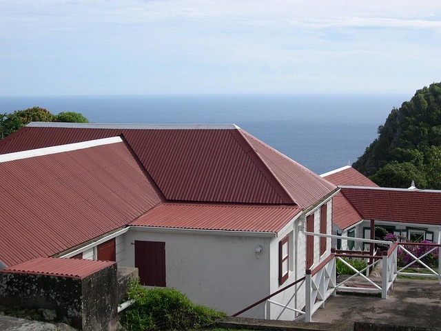roofingleaking-roofroof-leaksroof-repair-640x480-87918124.jpeg