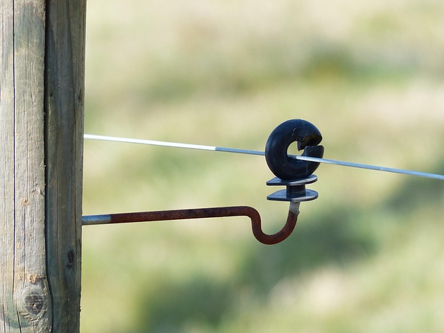 fence-company-640x480-61705670.jpeg