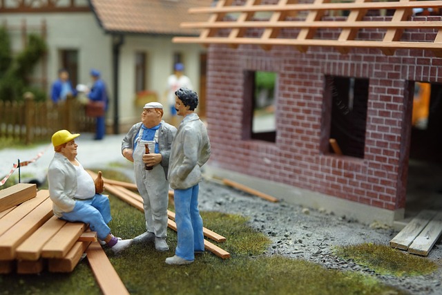 roofer-640x480-74602405.jpeg