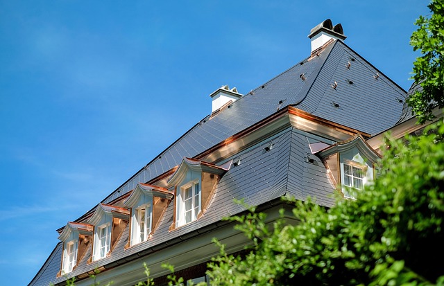 slate-roof-installation-640x480-15066395.jpeg