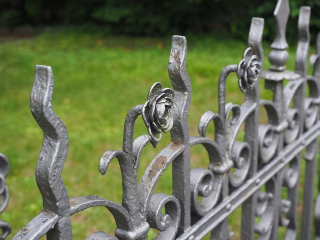 fence-company-640x480-77169130.jpeg